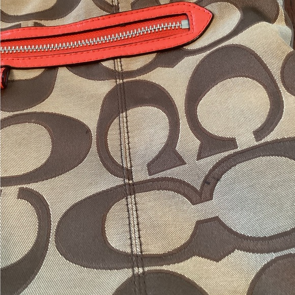 Coach Signature Emma Tote - Picture 5 of 16